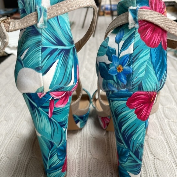 Women’s sz 7 shoedazzle Natalia 5” heels tropical platform chunk crossed strap - Picture 5 of 14